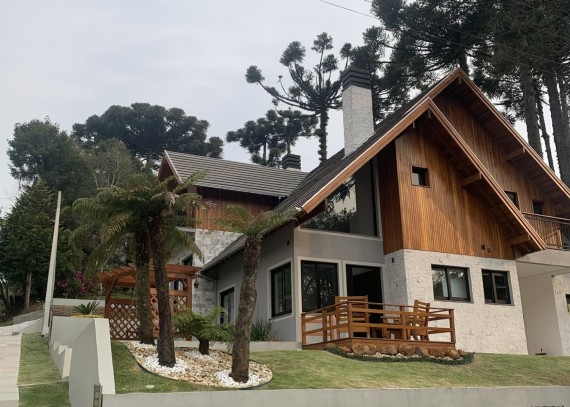 Casa, no bairro Jardim dos Pinheiros II em Canela