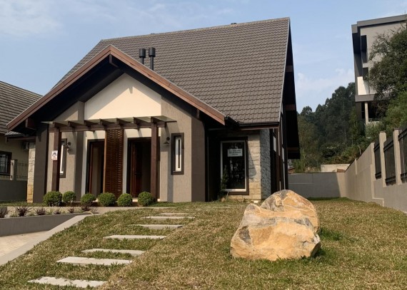 Casa de Condomínio, no bairro Lago Negro em Gramado