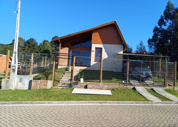 Casa, no bairro Leodoro de Azevedo em Canela