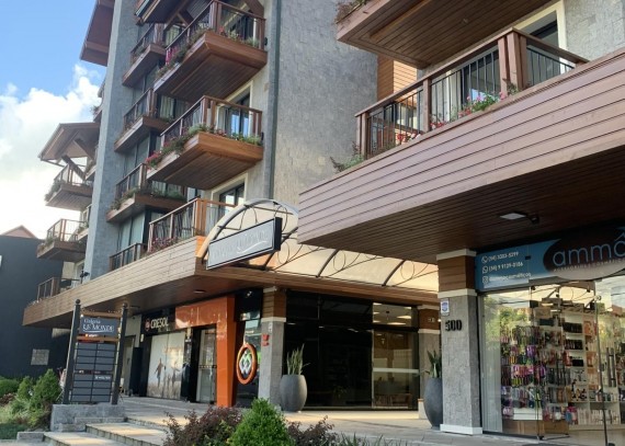 Apartamento, no bairro Centro em Canela