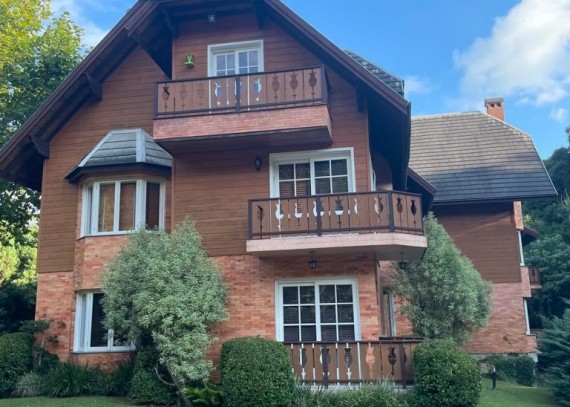 Apartamento, no bairro Centro em Gramado