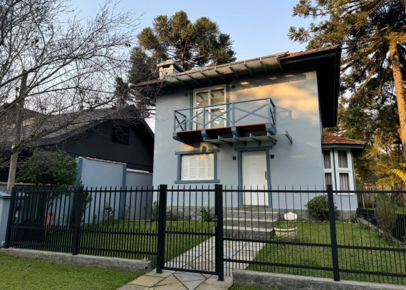 Casa, no bairro Vila Suíça em Canela
