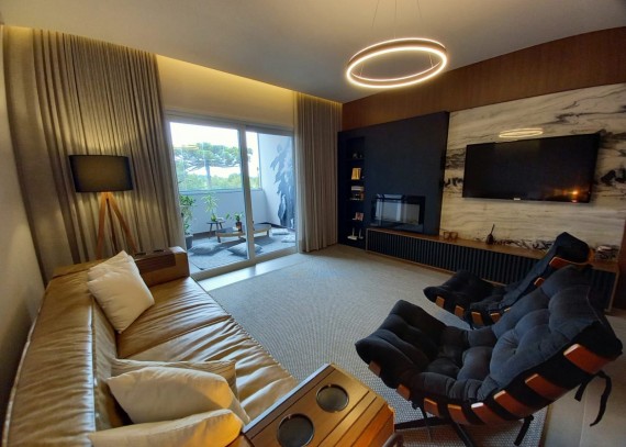 Apartamento, no bairro Centro em Canela