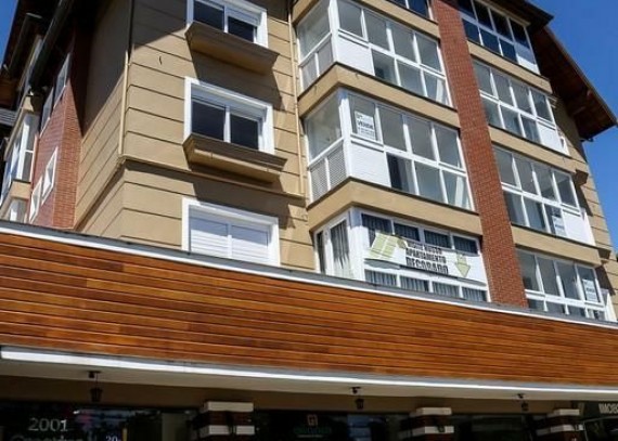 Apartamento, no bairro Centro em Gramado