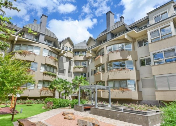 Apartamento, no bairro Centro em Gramado