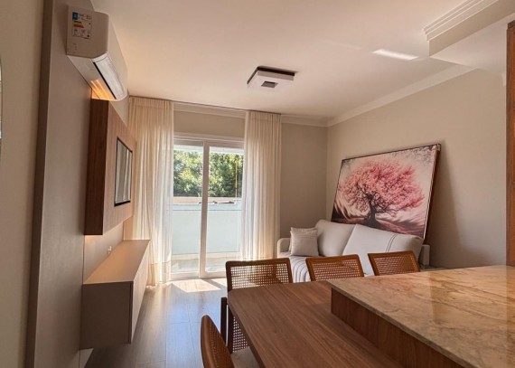 Apartamento, no bairro Centro em Canela