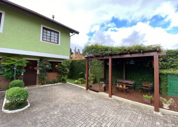 Geminado, no bairro Maggi em Canela