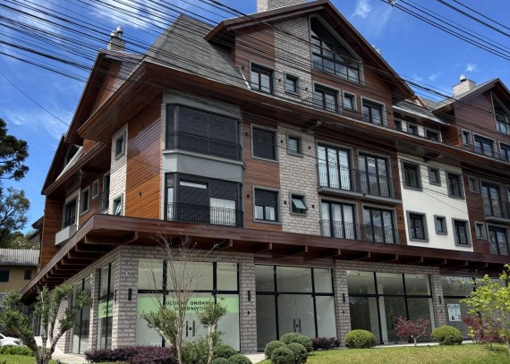 Apartamento, no bairro Centro em Gramado