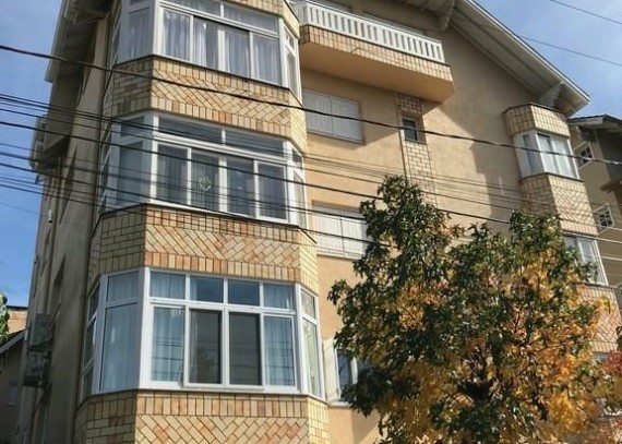 Apartamento, no bairro Centro em Gramado