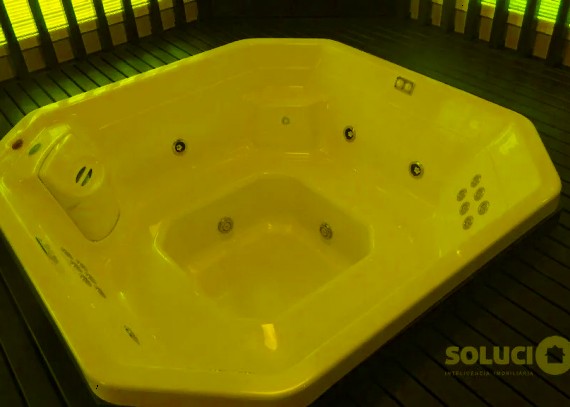 jacuzzi spa