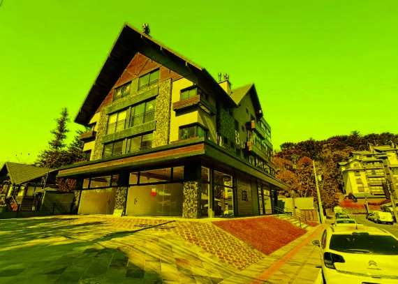 Apartamento, no bairro Centro em Gramado