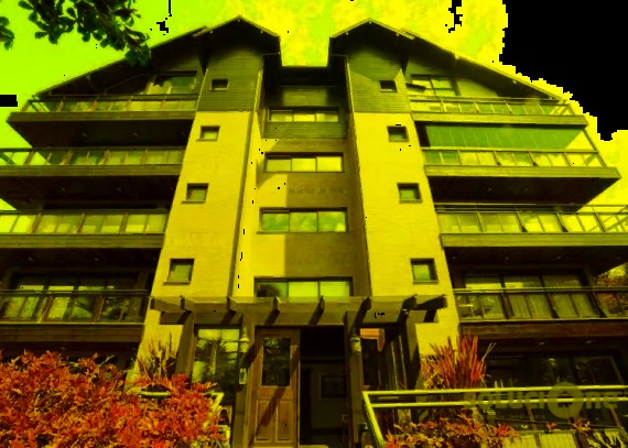 Apartamento, no bairro Centro em Gramado