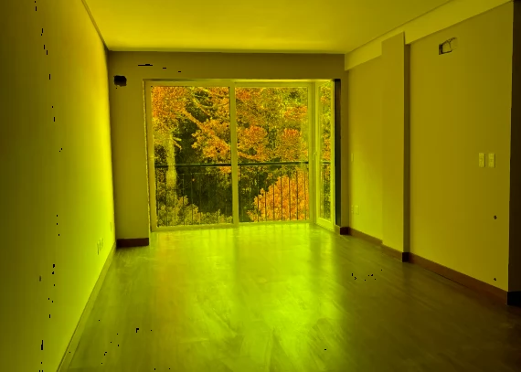 Apartamento, no bairro Centro em Canela