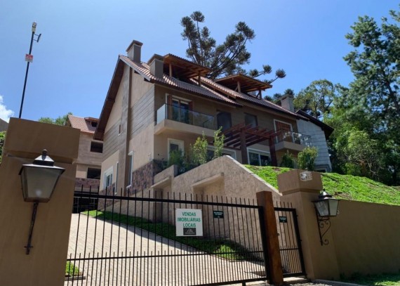 Casa de Condomínio, no bairro Parque das Hortênsias em Canela