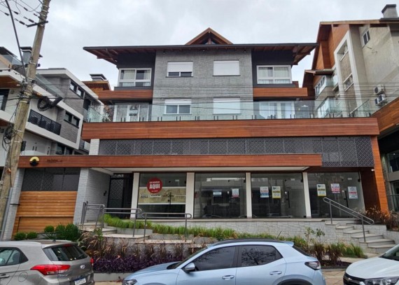 Apartamento, no bairro Centro em Canela