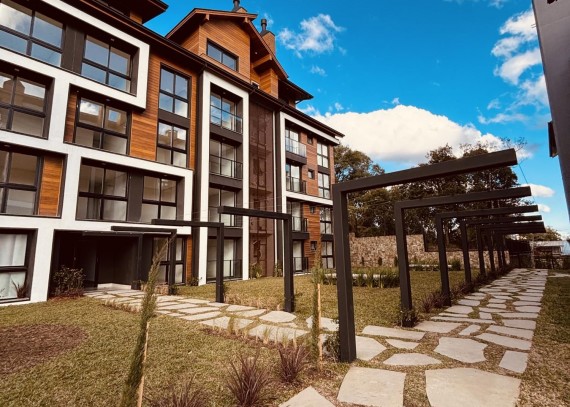 Apartamento, no bairro Centro em Canela
