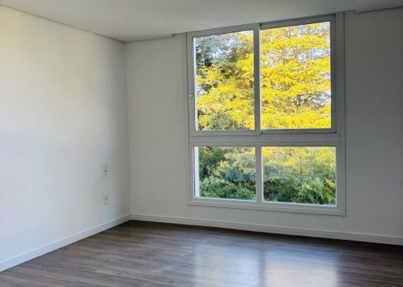 Apartamento, no bairro Centro em Canela