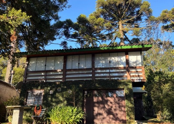 Casa, no bairro Leodoro de Azevedo em Canela