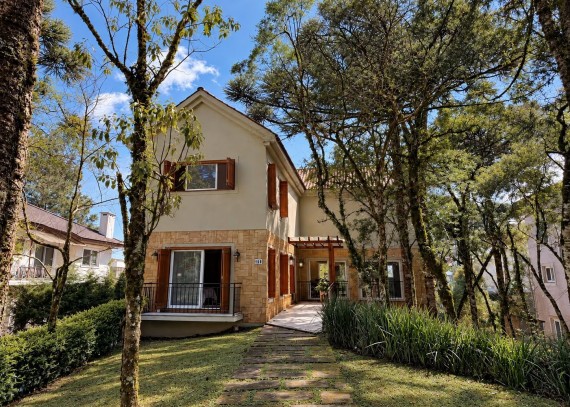Casa de Condomínio, no bairro Reserva da Serra em Canela